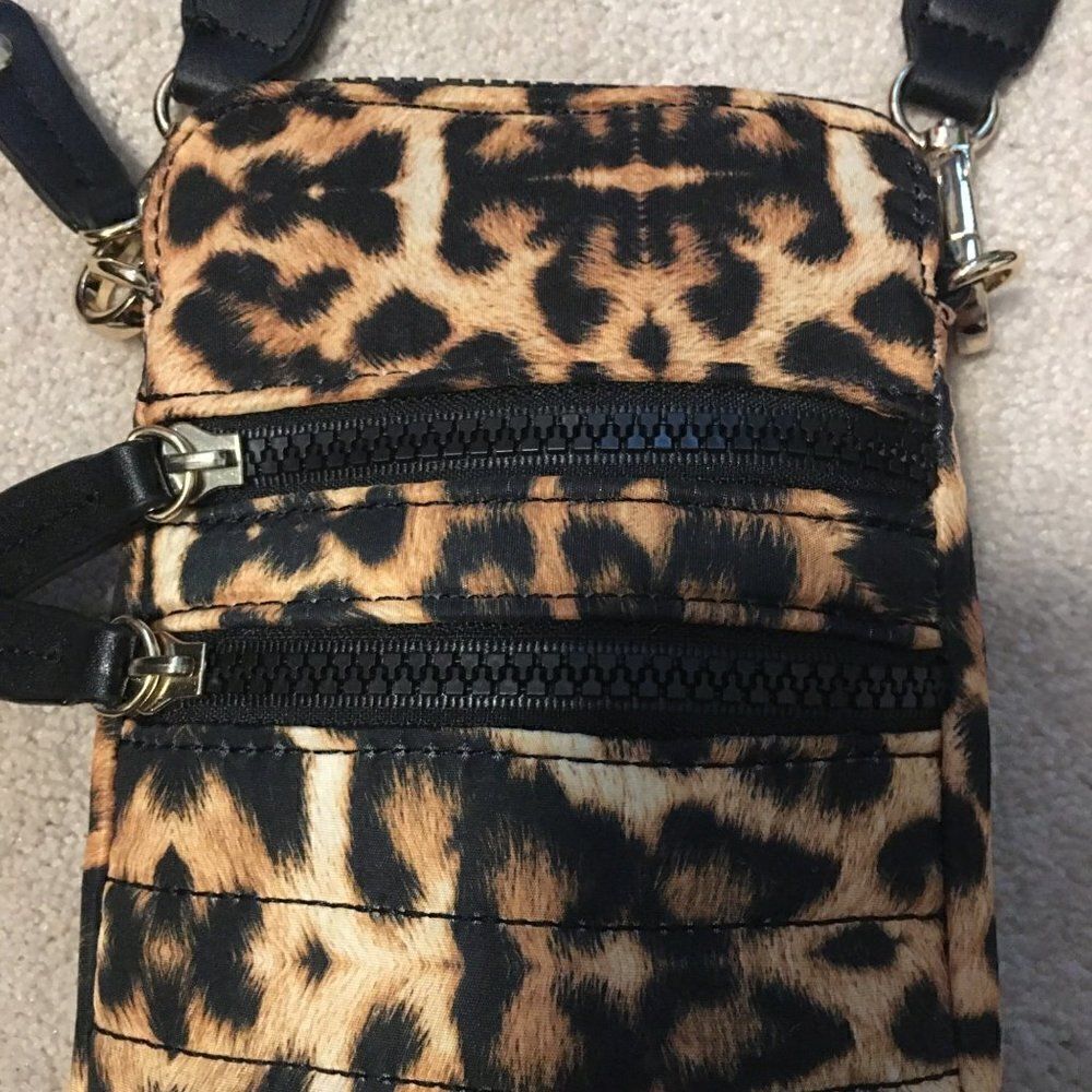 Sondra Roberts Cross Body Leopard - Picture 3 of 5